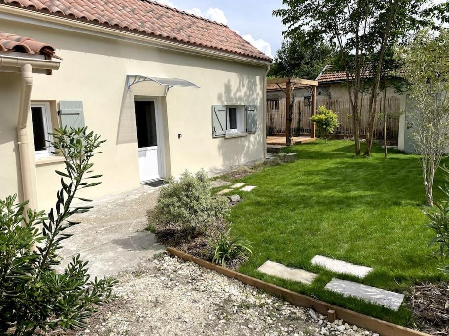 Petite Maison Avec Jardin Au Calme Floirac  Extérieur photo